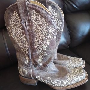 Corral boots